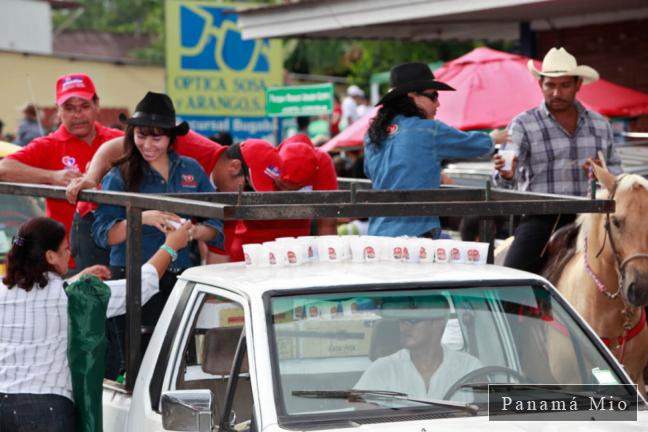 Cabalgata en Patronales de Bugaba - Fiestas de la Candelaria