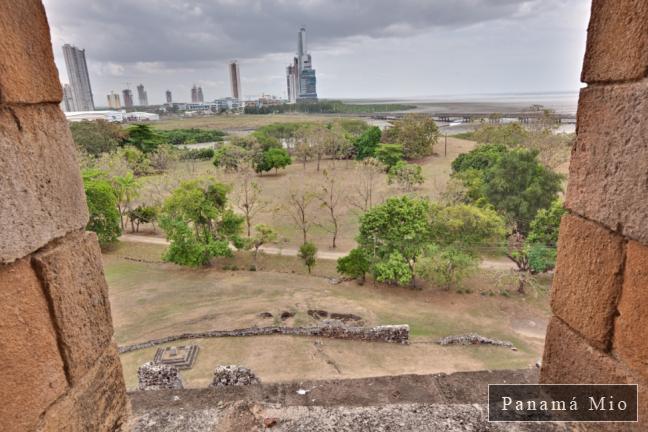 Vista de la Ciudad de Panamá desde la Torre de la Catedral en Panamá la Vieja