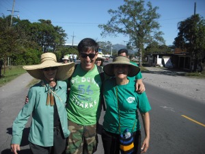 Caminata por la Vida en honor a la Profe. Cholly Allen.